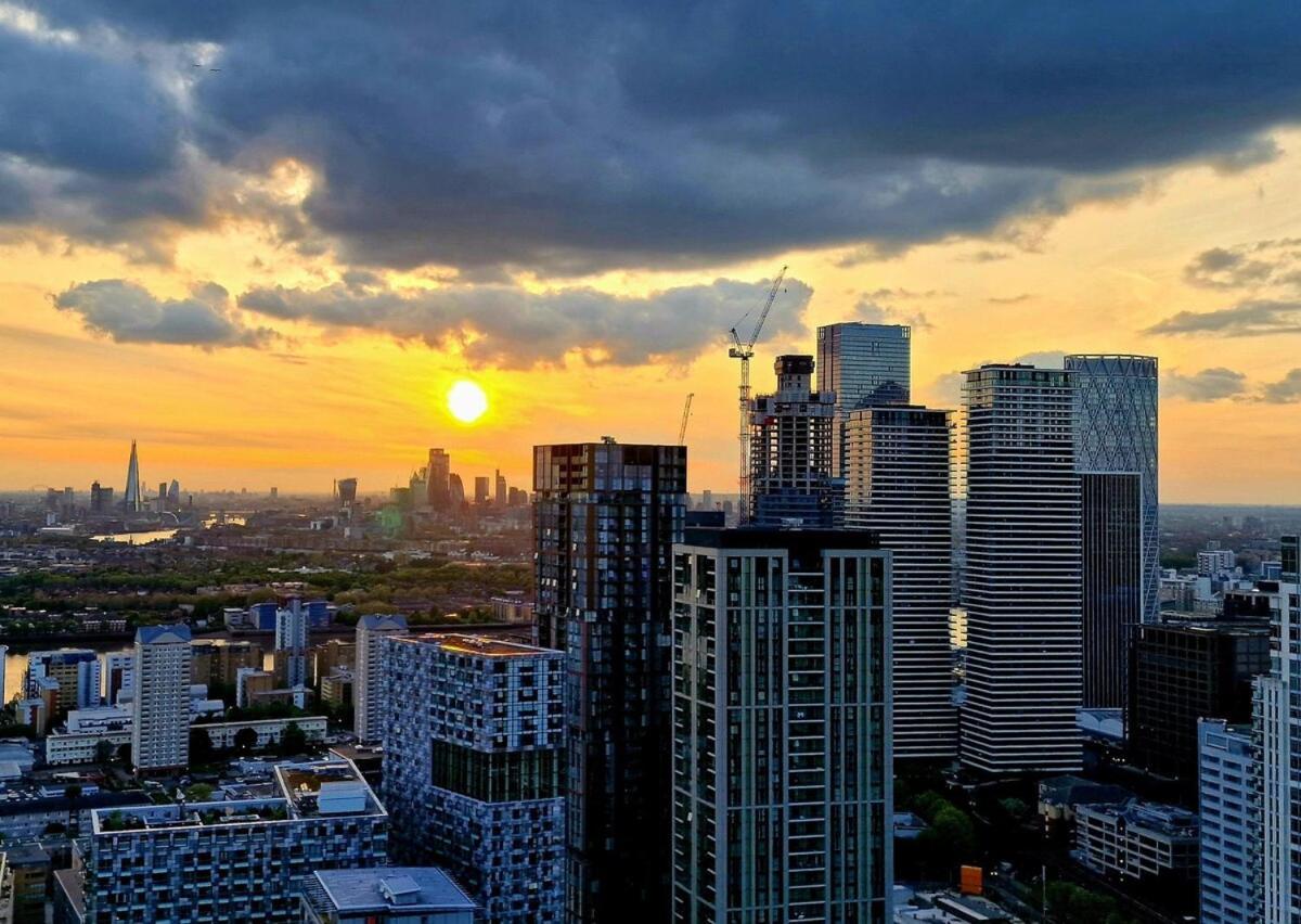 Luxurious Modern Canary Wharf - Views Apartment *